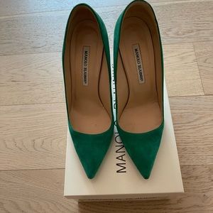 Manolo Blahnik BB Suede pumps in Emerald green